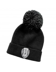 Cappello invernale con stemma Cesena FC sul risvolto e pon pon.